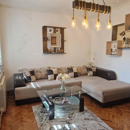 Z-Apartment In Tryavna Esterno foto