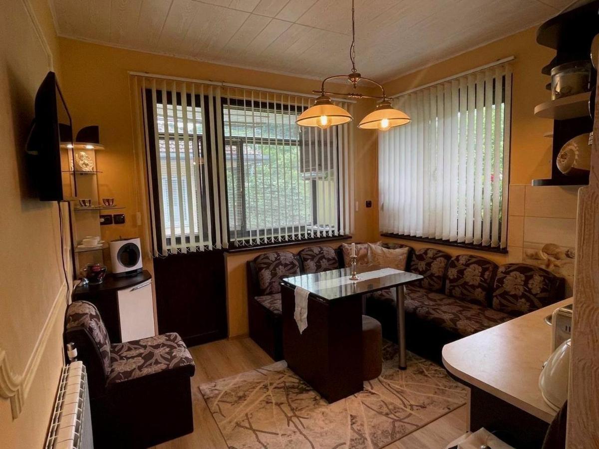 Z-Apartment In Tryavna Esterno foto