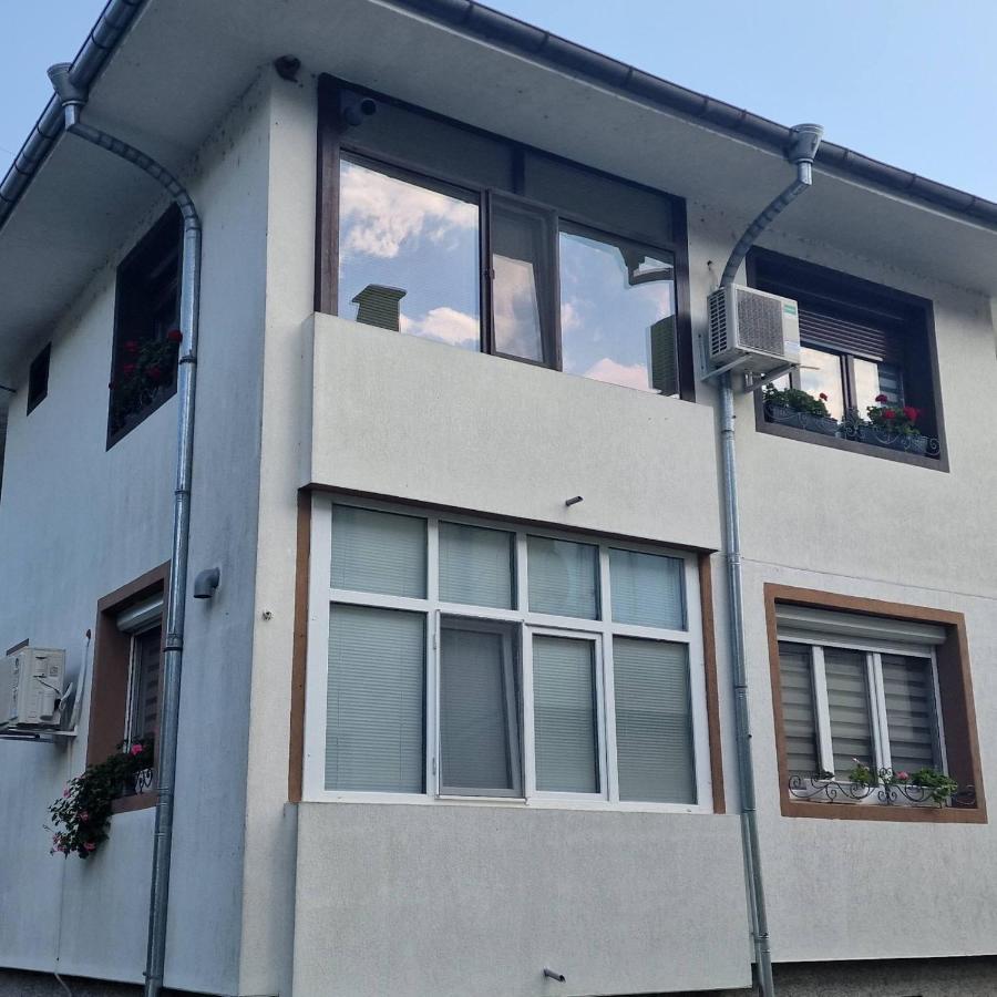 Z-Apartment In Tryavna Esterno foto
